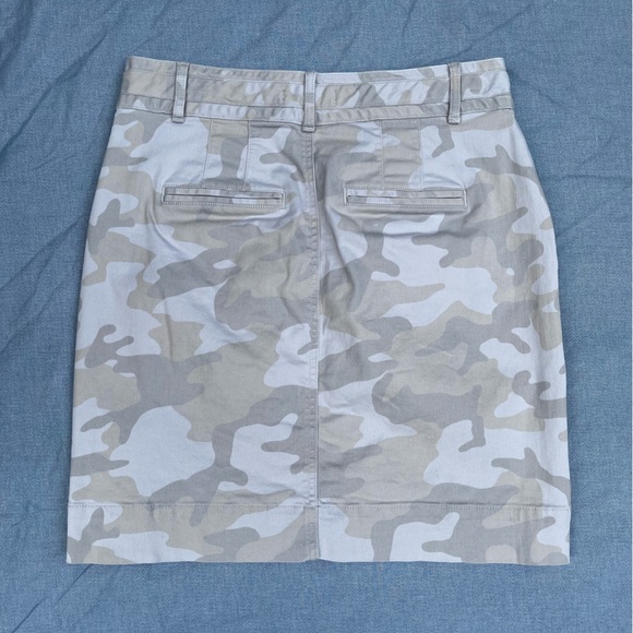 Banana Republic Khaki Camo Skirt - Picture 2 of 3